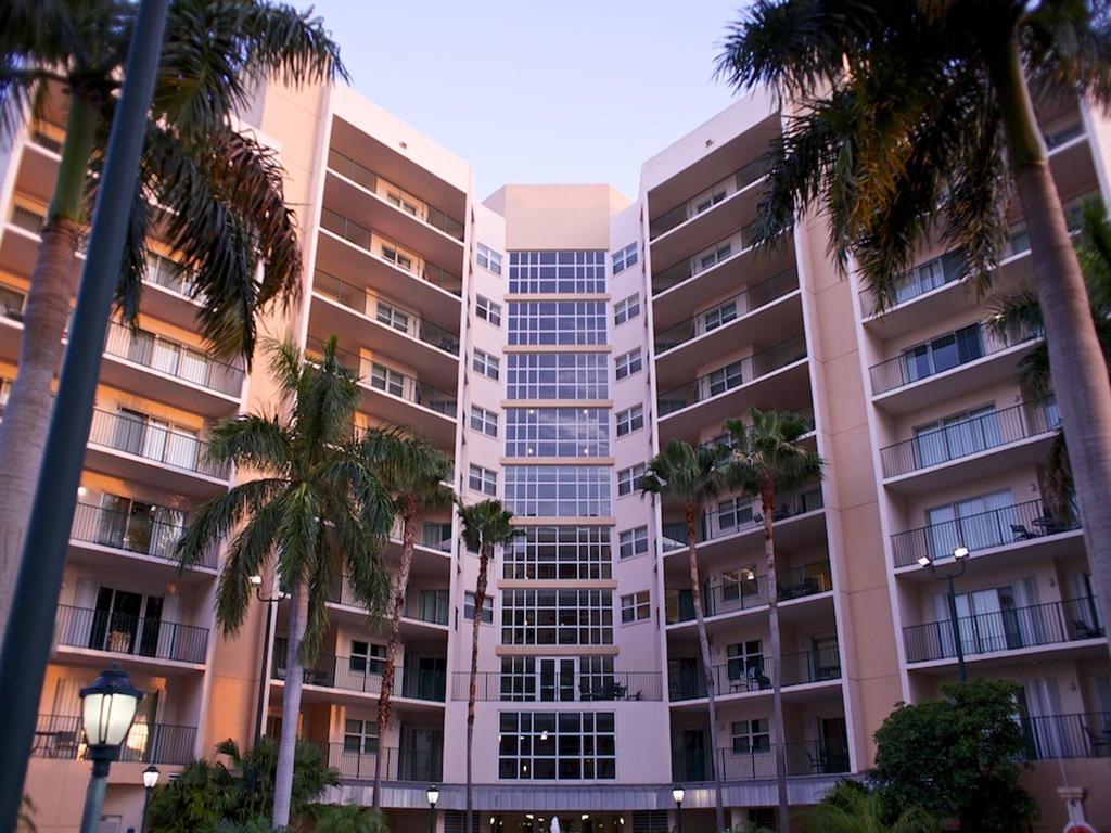 Club Wyndham Palm-Aire Hotel Pompano Beach Exterior photo