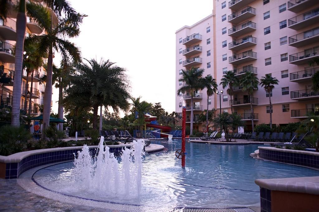 Club Wyndham Palm-Aire Hotel Pompano Beach Exterior photo