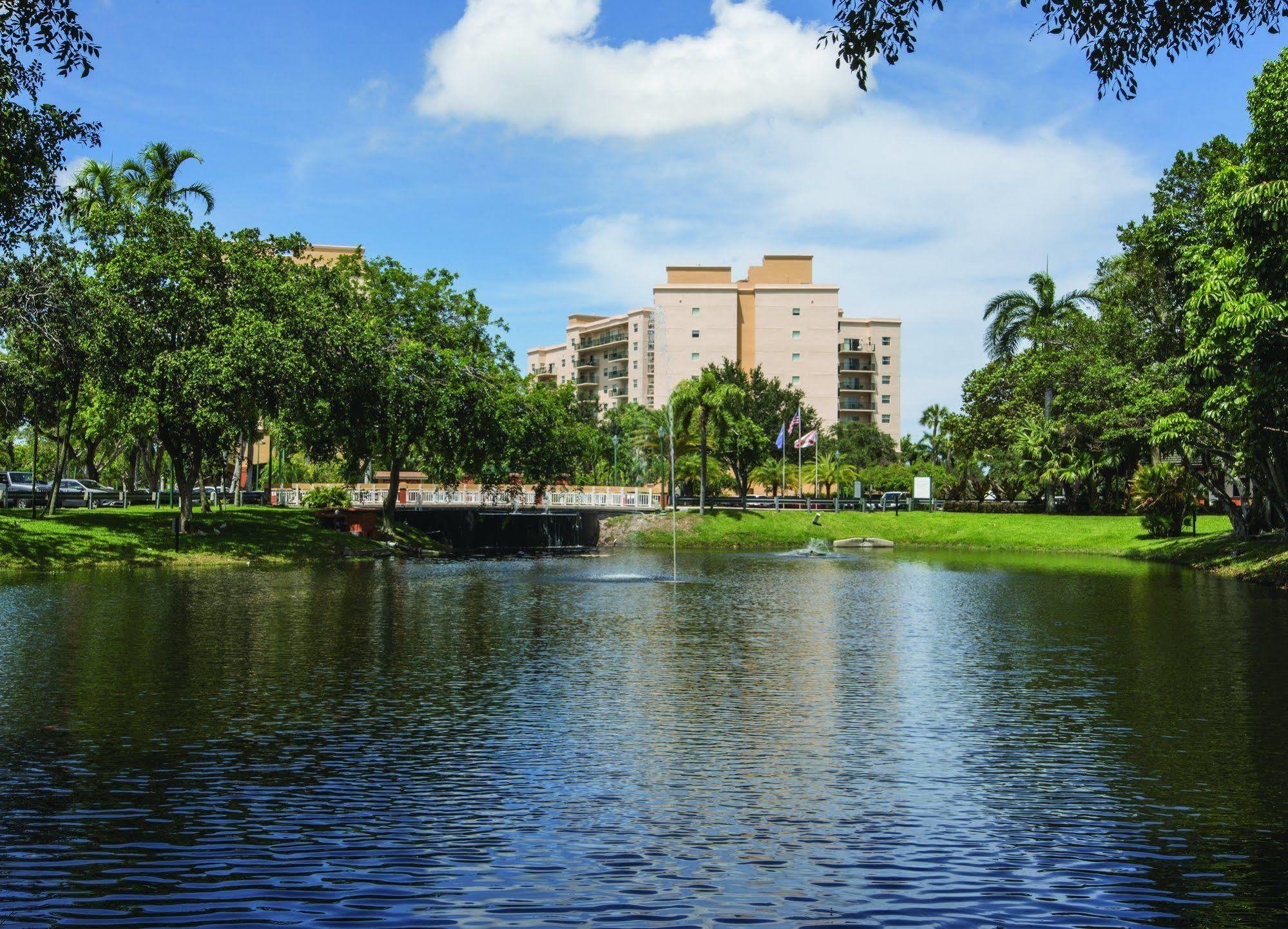 Club Wyndham Palm-Aire Hotel Pompano Beach Exterior photo